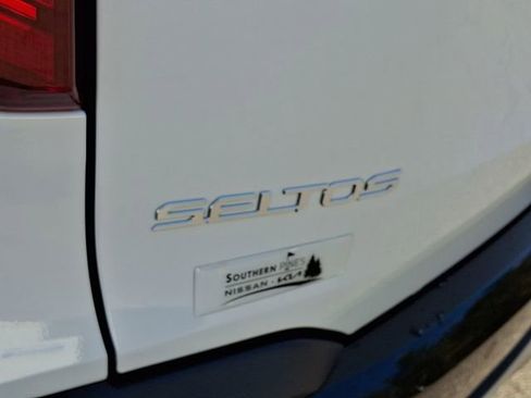 New 2026 Kia Seltos EX image 21