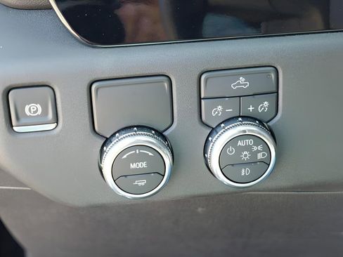 New 2026 GMC Sierra 1500 Elevation image 15