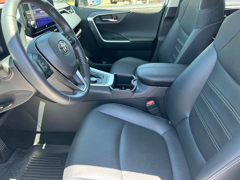 Used 2023 Toyota RAV4 Limited AWD/4WD image 11