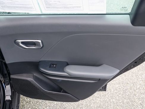 Used 2025 Kia K4 FWD image 18