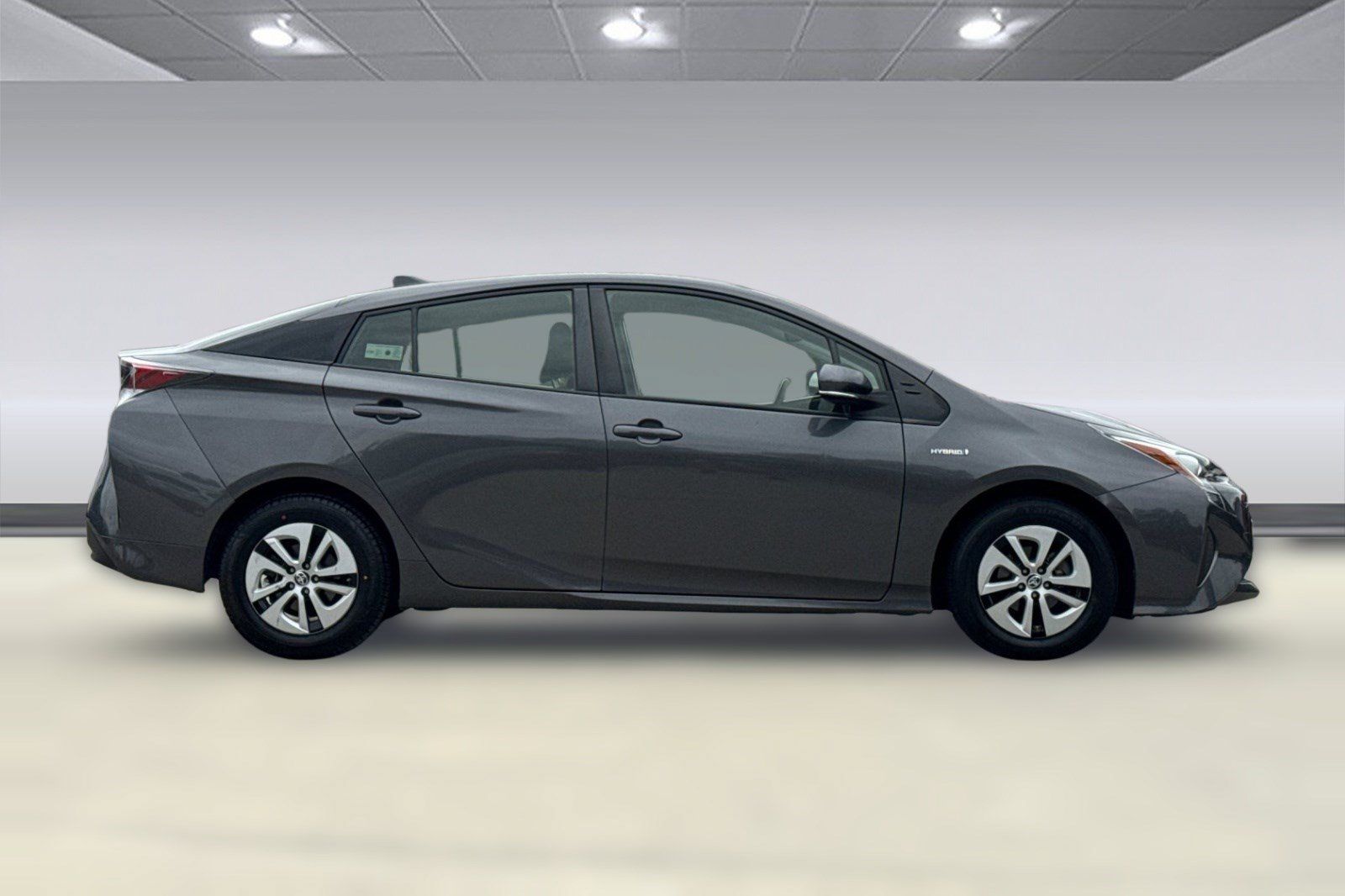 Used 2018 Toyota Prius One FWD image 8