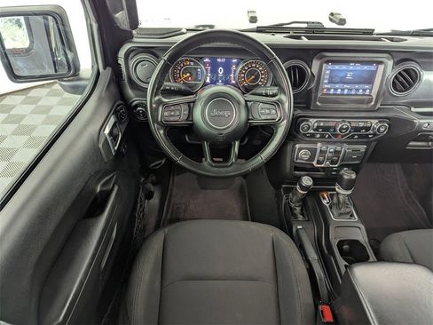 Used 2022 Jeep Gladiator Sport image 14