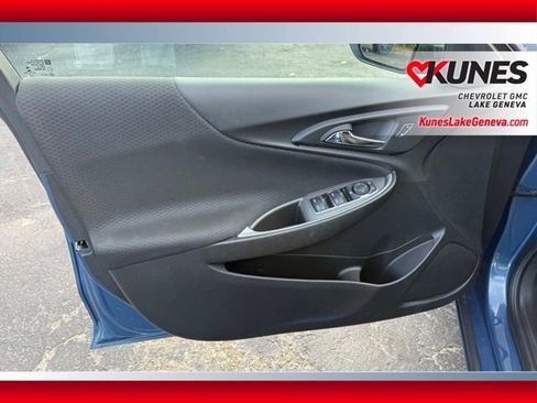 Used 2024 Chevrolet Malibu LT image 17