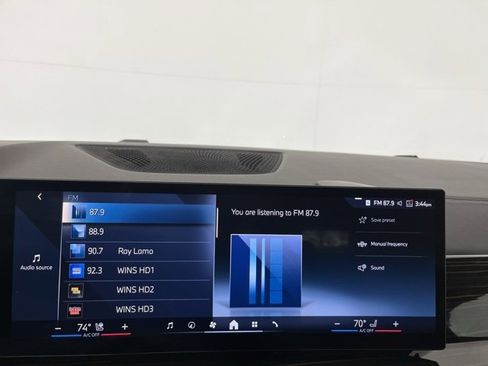 Used 2024 BMW X5 xDrive40i w/ Parking Assistance Package image 15