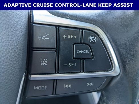 Used 2021 Toyota Highlander XLE image 14