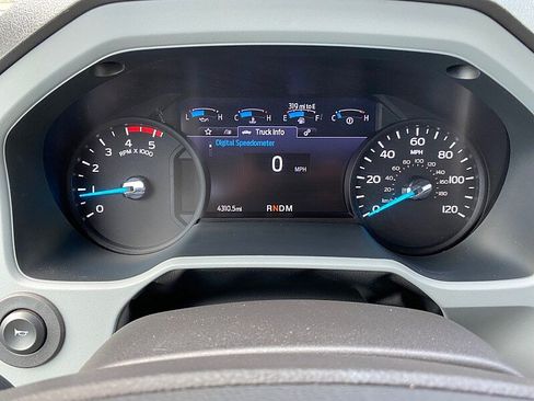 Used 2026 Ford F650 2WD Regular Cab Super Duty image 19
