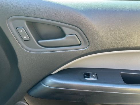 Certified 2022 Chevrolet Colorado W/T w/ Custom Special Edition image 14