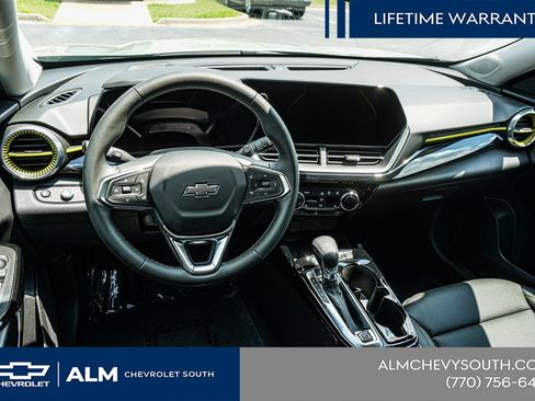 New 2026 Chevrolet Trax ACTIV w/ Sunroof Package FWD image 24