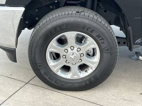 Used 2025 RAM 2500 Big Horn AWD/4WD image 5