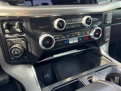Used 2022 Ford F150 Lariat w/ Max Trailer Tow Package AWD/4WD image 18