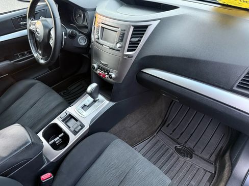 Used 2014 Subaru Outback 2.5i Premium image 14