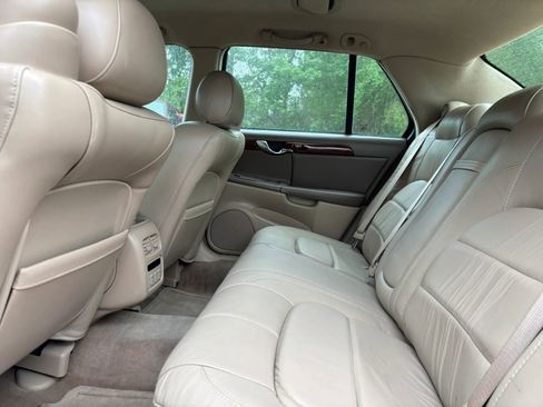 Used 2005 Cadillac De Ville FWD image 13