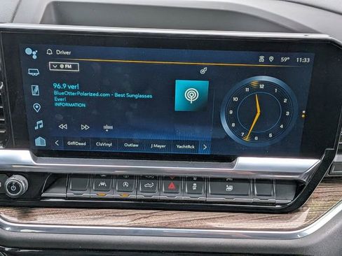 Used 2025 Chevrolet Silverado 1500 LT image 18