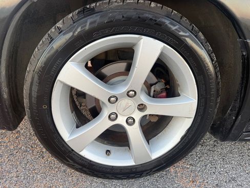 Used 2004 Pontiac Bonneville GXP image 17