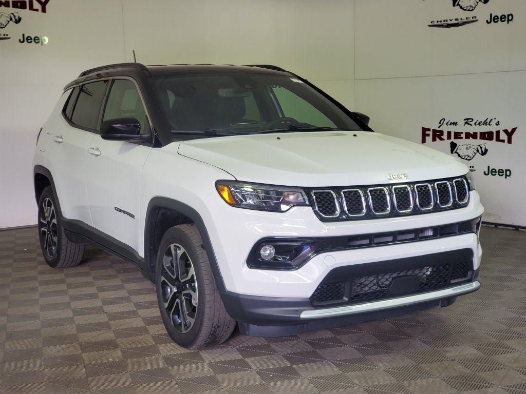 Used 2023 Jeep Compass Limited AWD/4WD image 2