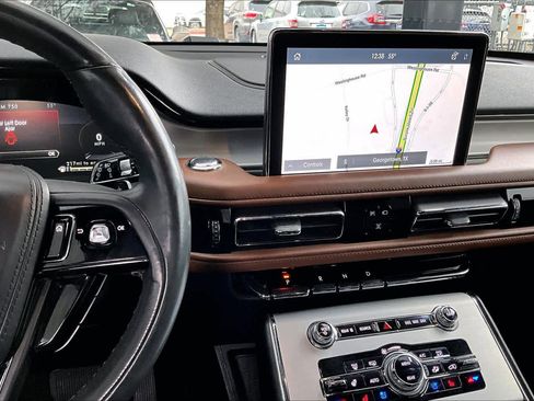 Used 2022 Lincoln Aviator Reserve w/ Elements Package Plus image 6