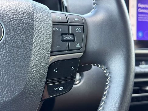 Used 2025 Toyota Camry SE FWD image 22