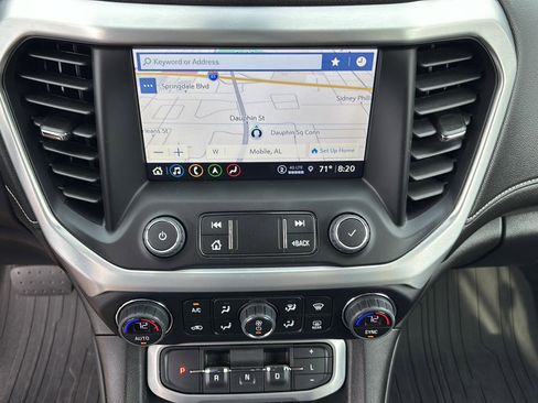 Used 2023 GMC Acadia SLT w/ Technology Package FWD image 19