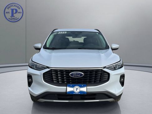 Used 2025 Ford Escape Platinum AWD/4WD image 2