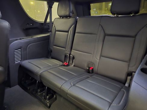 Used 2024 GMC Yukon XL Denali image 35