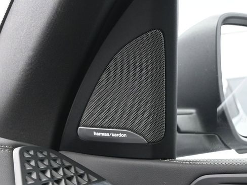 Used 2025 BMW X5 xDrive50e image 19