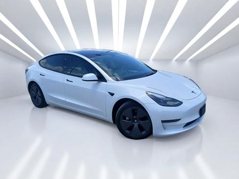 Used 2022 Tesla Model 3 Long Range AWD/4WD image 1