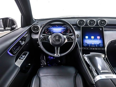 Certified 2025 Mercedes-Benz GLC 300 image 7
