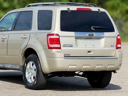 Used 2010 Ford Escape Limited AWD/4WD image 16