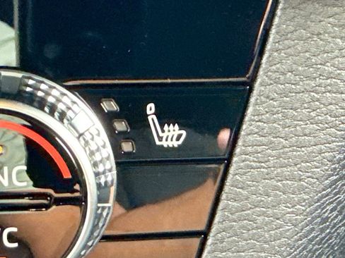 New 2026 Mitsubishi Outlander SE image 21