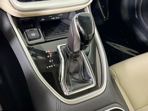 Used 2022 Subaru Outback Limited image 17