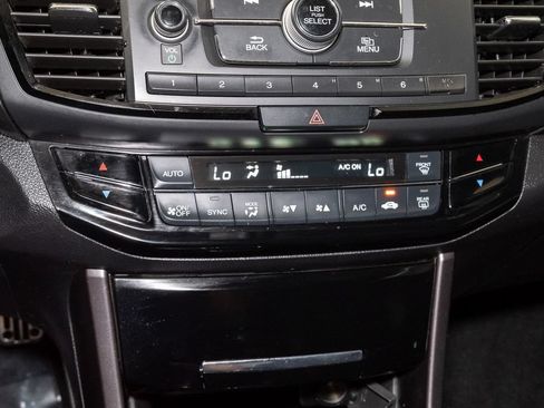 Used 2017 Honda Accord Sport image 18