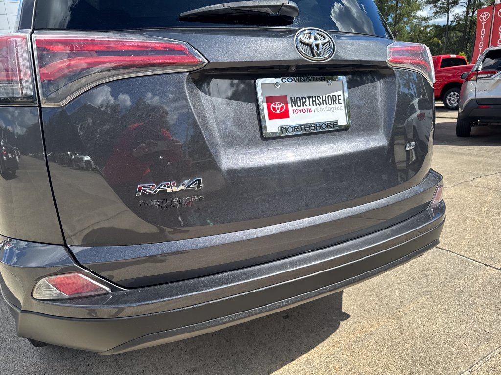Used 2016 Toyota RAV4 LE FWD image 7