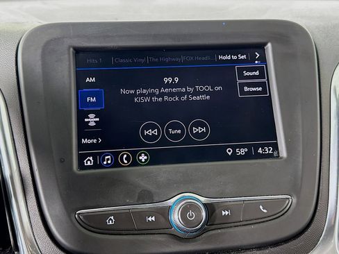 Used 2024 Chevrolet Equinox LT FWD image 25