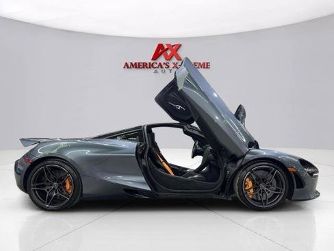 Used 2018 McLaren 720S RWD image 22