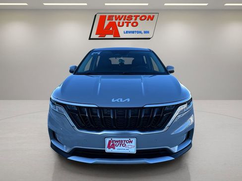 Used 2024 Kia Carnival EX image 9