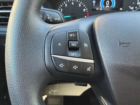 Used 2022 Ford Escape SE image 19