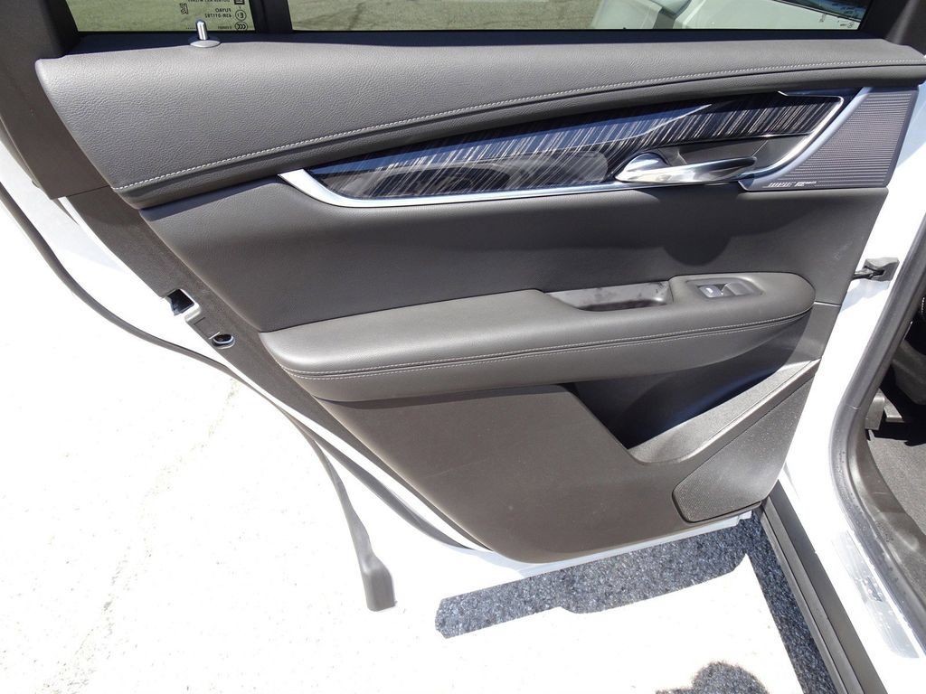 Certified 2025 Cadillac XT6 Premium Luxury w/ LPO, Floor Liner Package AWD/4WD image 14