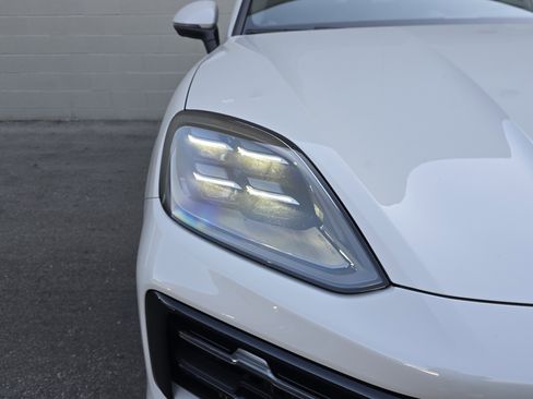 New 2026 Porsche Cayenne E-Hybrid image 11