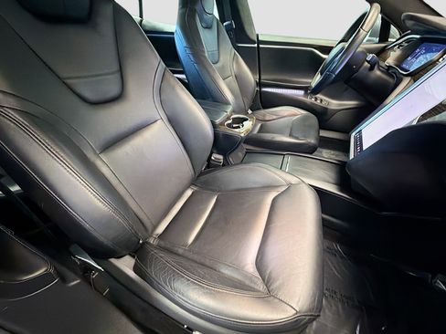 Used 2016 Tesla Model S 70 image 16