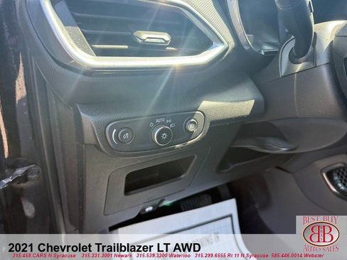 Used 2021 Chevrolet TrailBlazer LT AWD/4WD image 17