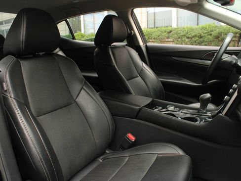 Used 2019 Nissan Maxima 3.5 SV w/ Floor Mat Group FWD image 26