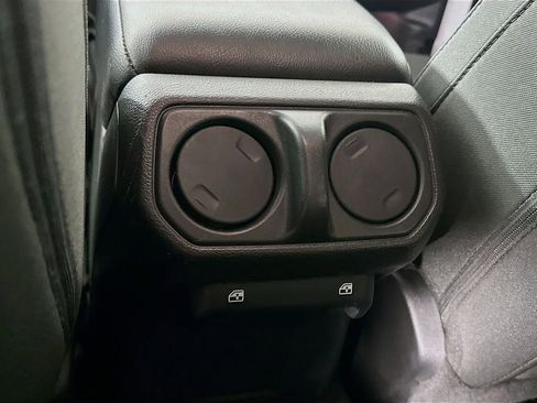 Certified 2022 Jeep Wrangler Unlimited Sport S image 36