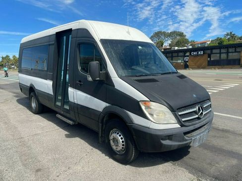 Used 2013 Mercedes-Benz Sprinter 3500 image 7