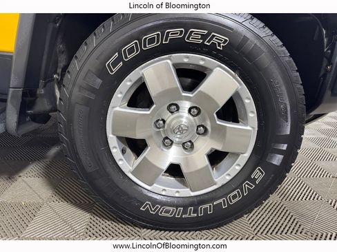 Used 2007 Toyota FJ Cruiser 4WD image 19
