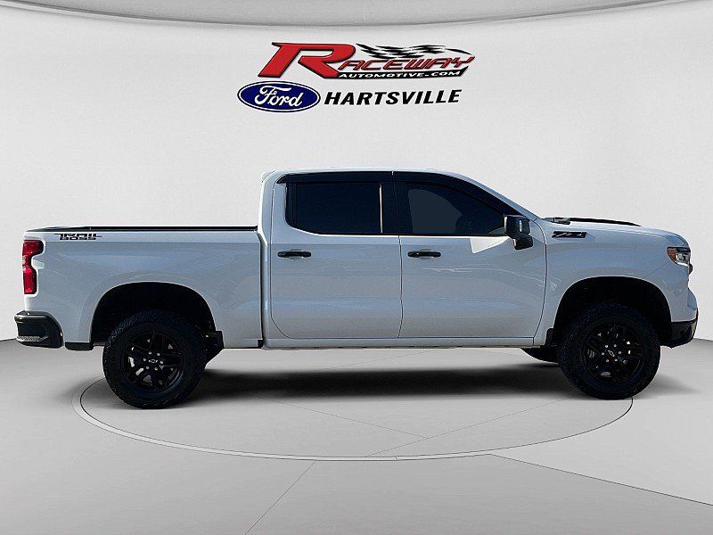 Used 2024 Chevrolet Silverado 1500 LT Trail Boss w/ Convenience Package II AWD/4WD image 6
