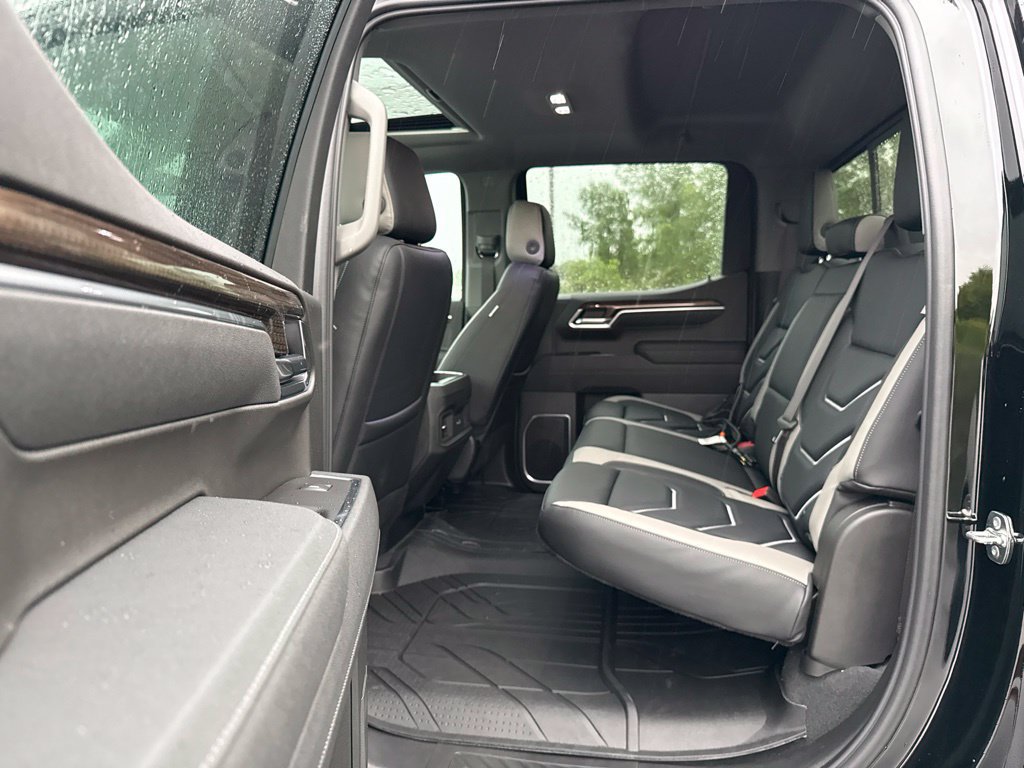 New 2026 Chevrolet Silverado 1500 RST w/ Dark Appearance Package AWD/4WD image 19