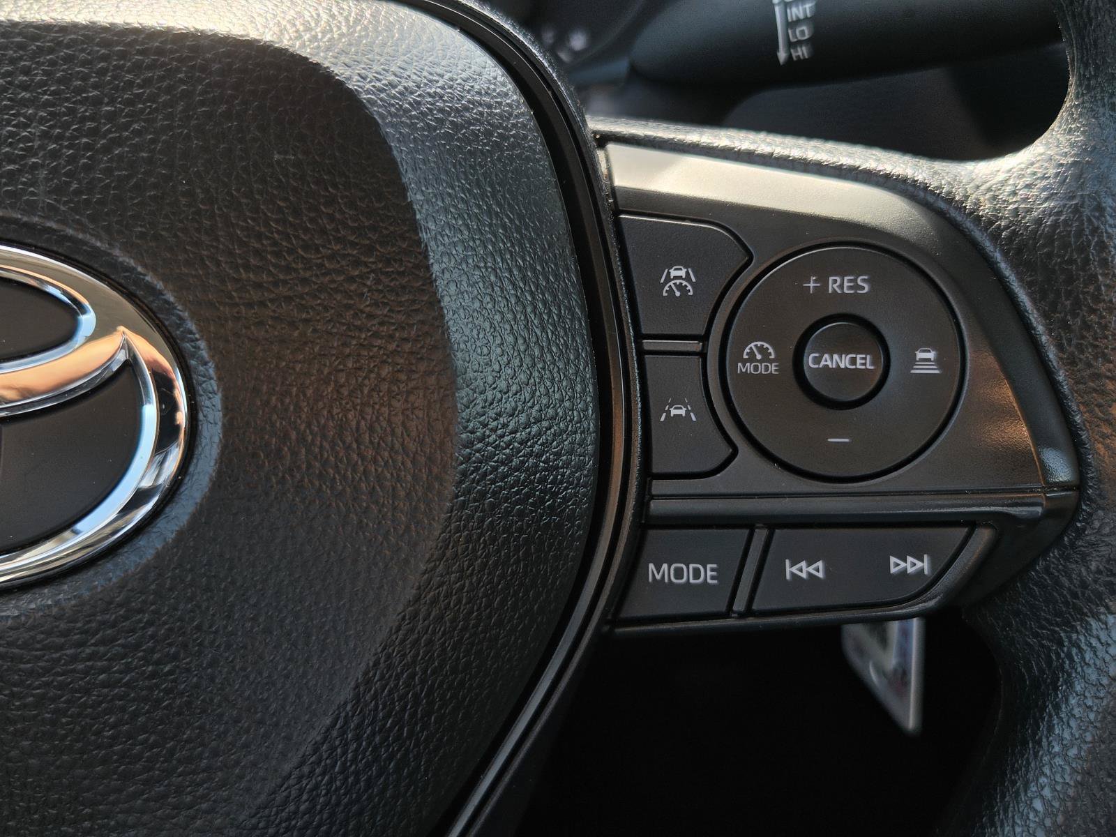 Used 2025 Toyota Corolla LE FWD image 21