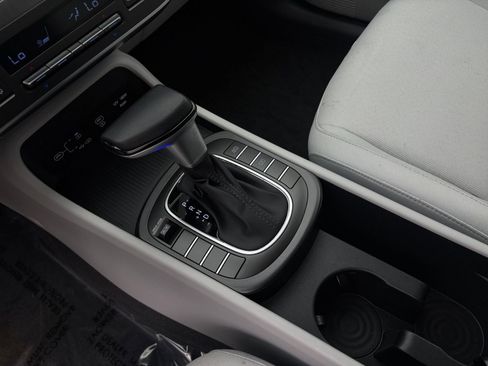 Used 2025 Hyundai Kona SEL image 47