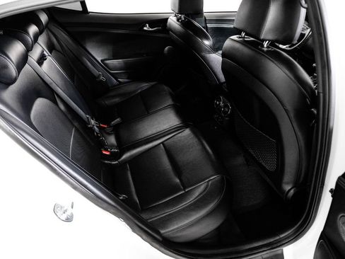 Used 2022 Kia Stinger GT-Line w/ Sun & Sound Package image 40