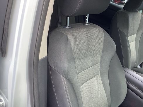 Used 2025 Nissan Rogue SV image 17